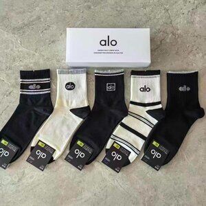 ALO Yoga Men's Mixed Logo Half-Crew Socks 5-Pair Box Set - NWT